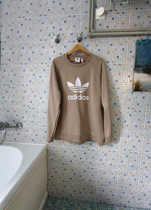 Світшот adidas.