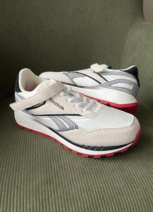 Кросівки reebok/оригінал/устілка 23,5см/із сша