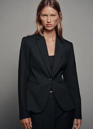 Піджак жіночий приталений чорний s, l zara