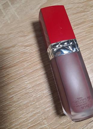 Блиск для губ
матовый dior 2