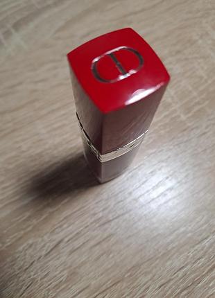 Блиск для губ
матовый dior 4