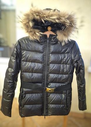 Жіночий пуховик moncler чорний з хутром