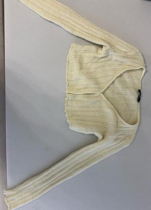 Светр жіночий bershka укорочений пухнастий xs
