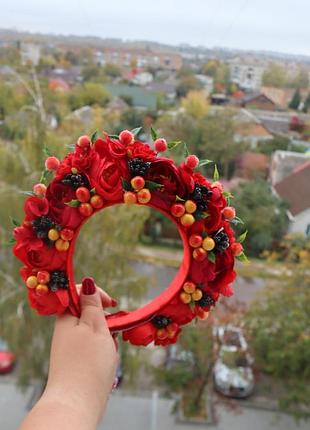 Насыщенный красный венчик ручной работы до вышиванки