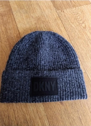 Шапка dkny