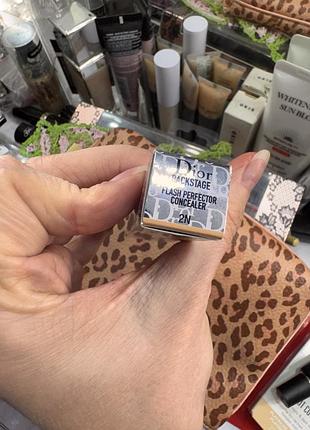 Консилер dior backstage flash perfector concealer 2n 2