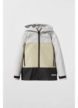 Куртка вітрівка дощовик zara kids з капюшоном, біло-бежево-чорна