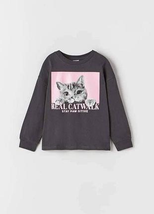 Кофта для дівчинки zara графітового кольору з принтом котика