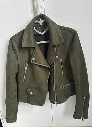 Жіноча куртка-косуха zara кольору хакі, розмір m (фактично xs-s)