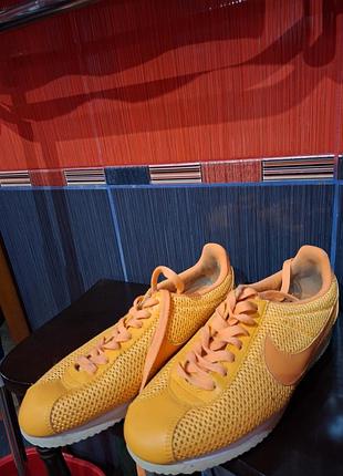 Спортивные кроссовки nike