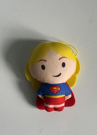 Брелок мʼякий supergirl mcdonald's (серія happy meal dc comics) 2021 іграшка