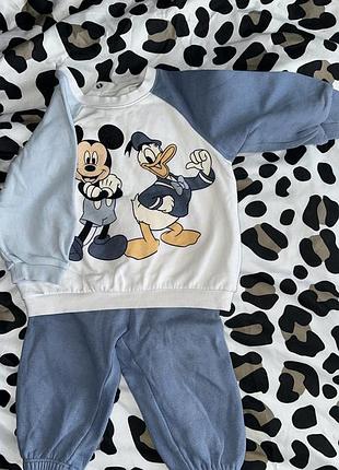 Спортивний костюм для хлопчика disney біло-блакитний з міккі маусом та дональдом даком