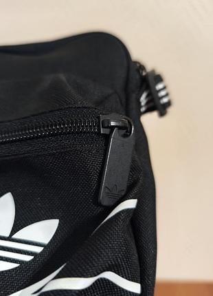 Adidas чорна текстильна сумка крос-боді 4