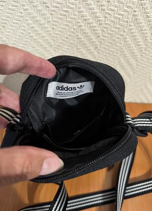 Adidas чорна текстильна сумка крос-боді 6