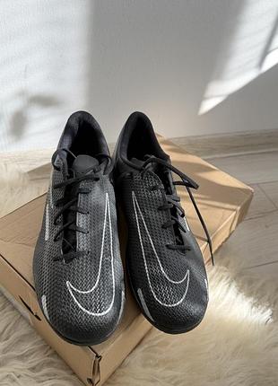 Бутси чоловічі nike phantom чорні, сріблясті, eu 40 (25,5 см)