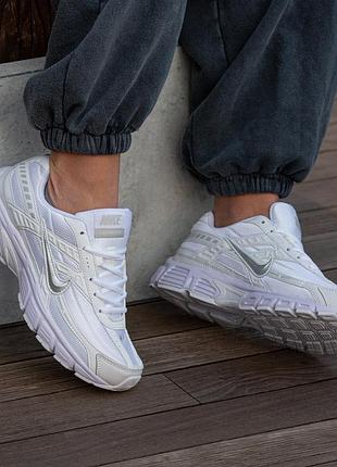 Кроссовки женские nike initiator white
