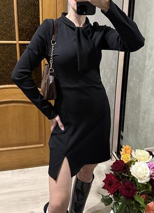 Стильна міні з невеликим розрізом 🖤 5