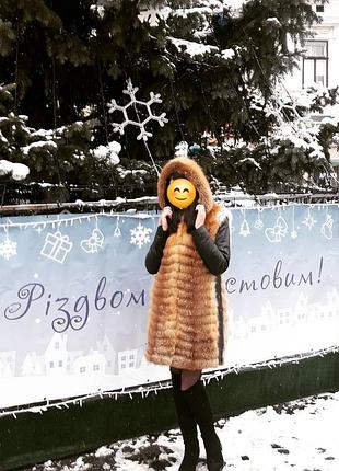 Шуба з натурального хутра лисиці