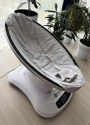 Захитуючий центр 4moms mamaroo