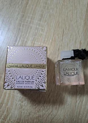 Миниатюра 
женского парфюма
lamour
lalique 3