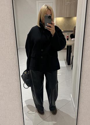 Актуальне стильне коротке пальто з вовною zara