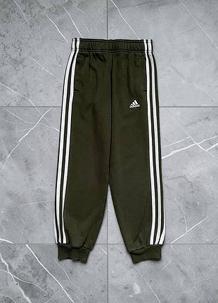 Штани спортивні adidas на 128 см 7-8 років