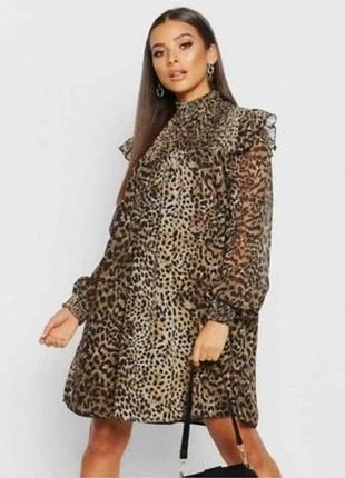 Эффектное платье от zara.свободного кроя.