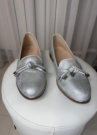 Жіночі шкіряні лофери moda in pelle ebrielle silver