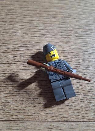Іграшкова фігурка lego солдатик сірий