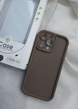 Коричневый силиконовый чехол apple iphone 13 pro