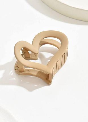 Заколка-краб серце для волосся heart matte clip бежевий
