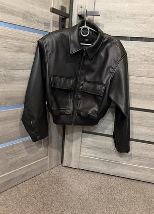 Куртка жіноча zara чорна екошкіра