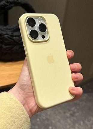 Силіконовий чохол матовий жовтий, для iphone 13 pro