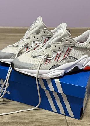 Кросівки жіночі adidas ozweego білі