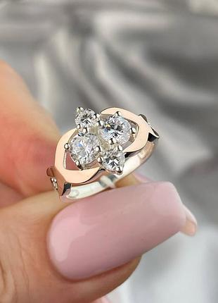 Серебряное кольцо цветок из четырёх лепестков с цирконием 925 пробы
