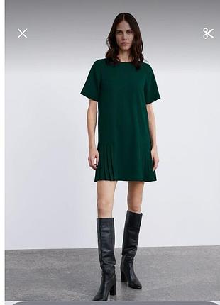 Жіноча коротка сукня-туніка zara смарагдового кольору з плісуванням, розмір l