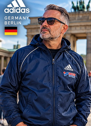 Мужская ветровка adidas originals × intersport - темно-синяя, легкая, с капюшоном, спортивная, 48 размер