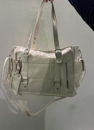 Жіноча сумка balenciaga біла містка