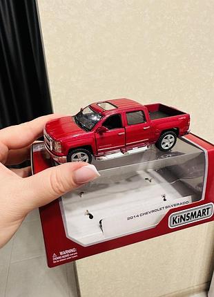 Колекційна машина 2014 chevrolet silverado