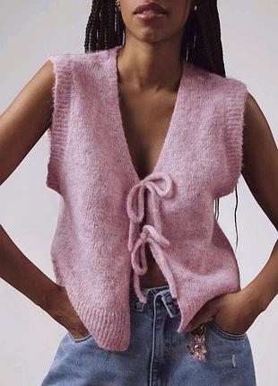 Игривый жилет топ urban outfitters, шерсть в составе