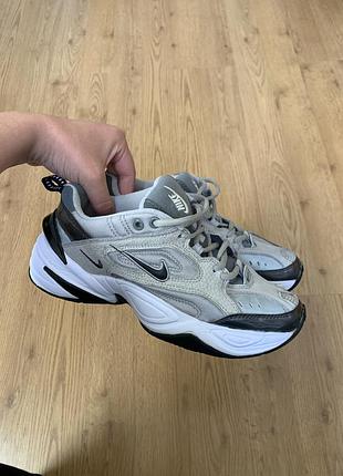 Кросівки nike сірі, довжина устілки 25 см