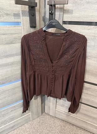 Блуза жіноча zara коричнева з вишивкою