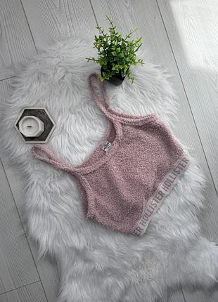 Мʼякий пухнастий кроп-топ від hollister ✅ by mariiahuts 🤎