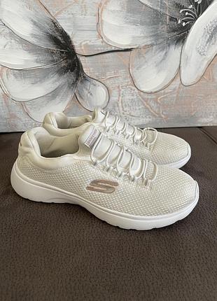Кросівки skechers