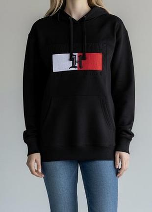 Tommy hilfiger оригинальная черная худи!