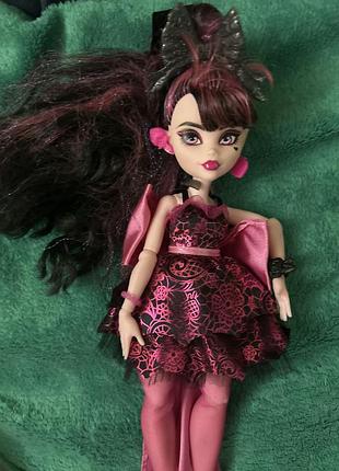 Шарнирная кукла монстер хай дракулаура бал монстров monster high