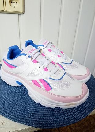 Жіночі кросівки reebok wmns royal lumella, р40, 25,5см, оригінал