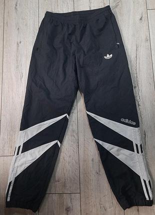 Спортивні штани  бренду  adidas