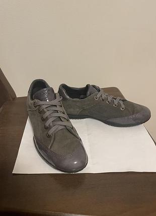 Кросівки жіночі geox respira сірі 36 розмір