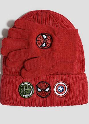 Комплект для хлопчиків h&m marvel шапка та рукавички червоний 1.5-6 років